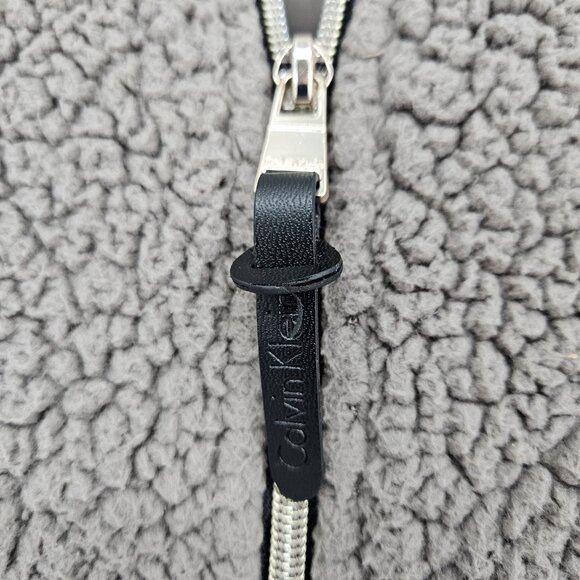 Calvin Klein Performance Vest Womens Medium Sherpa Fleece Zip Pockets Windproof - Picture 3 of 11